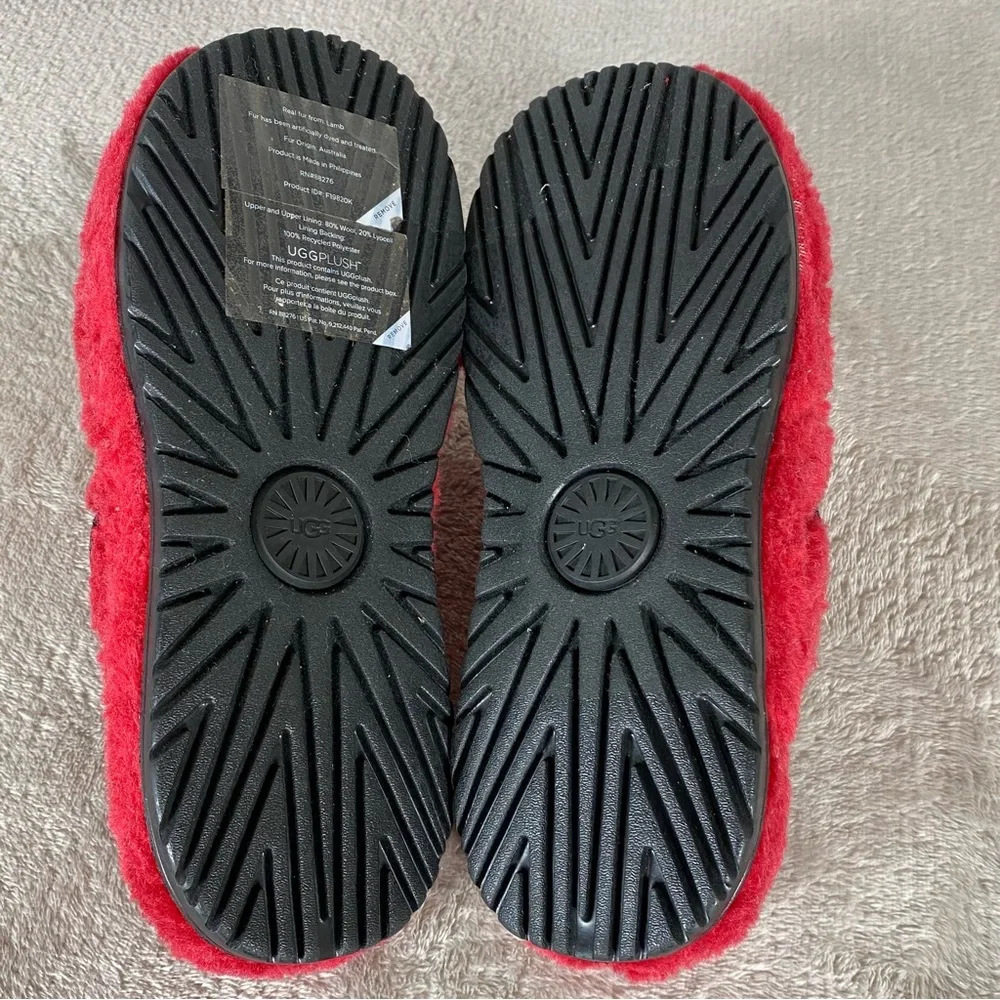 UGG Men’s Size 5 (Women’s Size 7) Red Fluffy Slippers - Picture 10 of 12